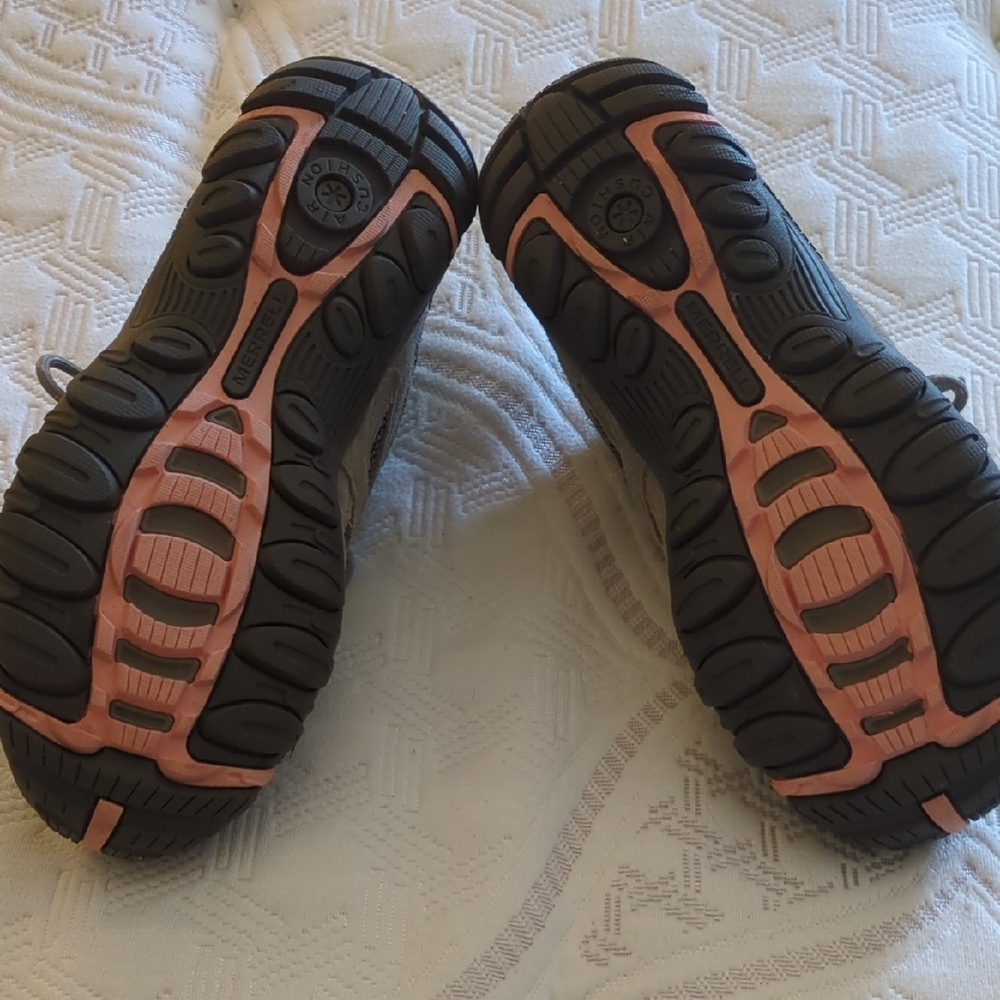 Merrel Outdoor Footwear Womens Size 7 - Picture 3 of 5